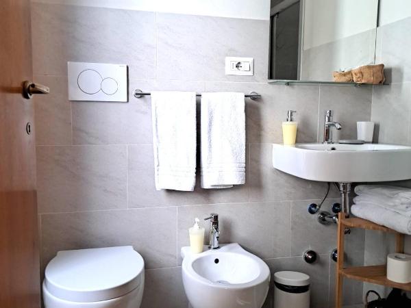 Milano Brera Relais : photo 6 de la chambre chambre lits jumeaux avec salle de bains privative