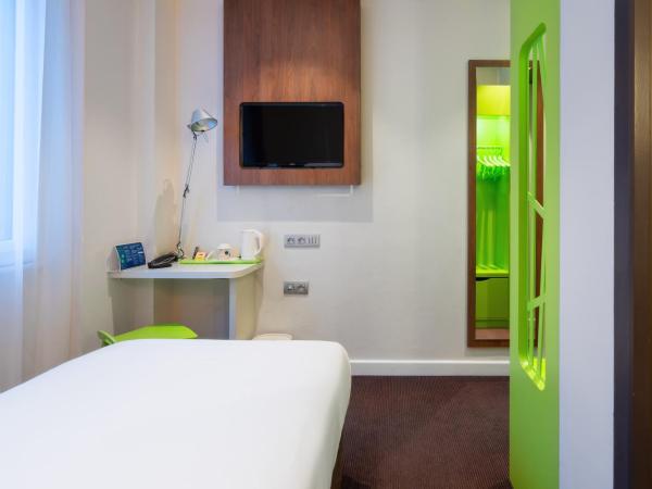 Campanile Annecy Centre - Gare : photo 2 de la chambre chambre nouvelle génération - 1 lit simple