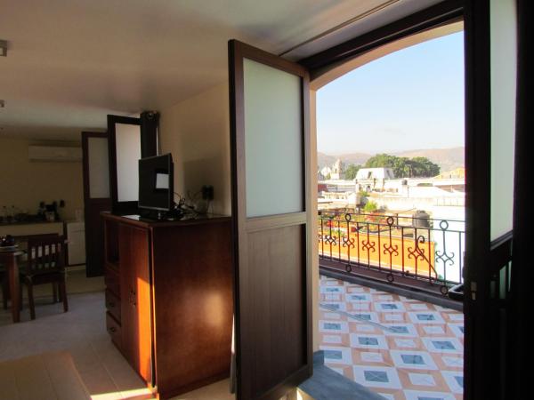 Hotel Casa Antigua : photo 8 de la chambre suite parentale avec terrasse