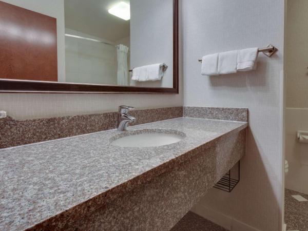 Drury Inn & Suites St. Louis Forest Park : photo 5 de la chambre chambre deluxe avec 2 lits queen-size