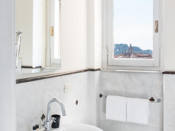 Tornabuoni Suites Collection Residenza D'Epoca : photo 9 de la chambre suite avec terrasse - vue sur ville