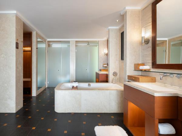 Mandarin Oriental, Sanya : photo 6 de la chambre smart package - ocean view suite room (need to make appointment 1 day in advance: limos pick-up service from sanya phoenix airport+30-miniute photo-shooting )