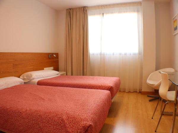 Hotel Picos De Europa : photo 1 de la chambre chambre lits jumeaux supérieure