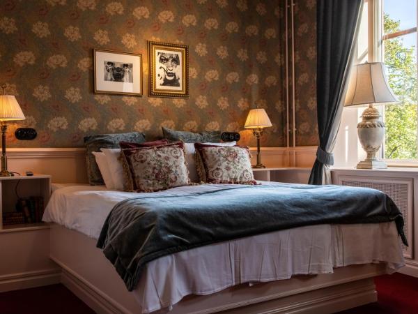 Hotel Pigalle : photo 8 de la chambre chambre double royale