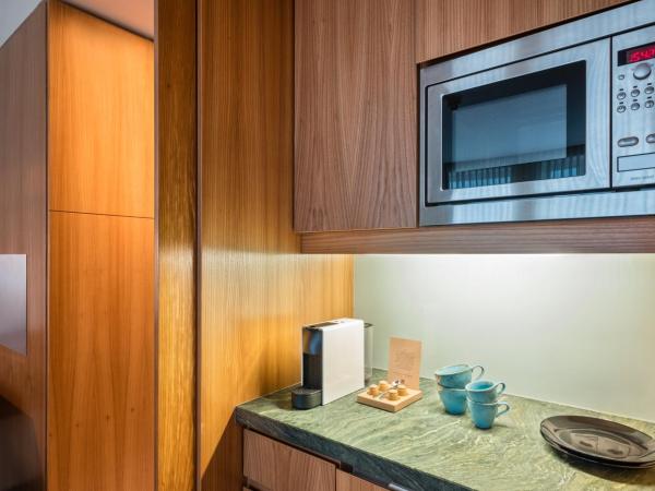 Lindner Hotel Berlin Ku'damm, part of JdV by Hyatt : photo 7 de la chambre suite junior