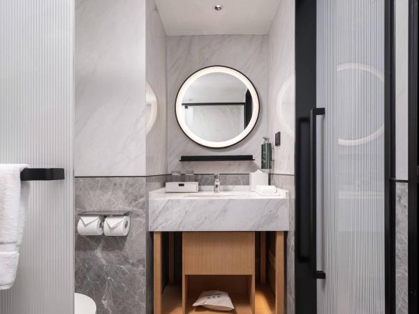 Hilton Garden Inn Beijing Temple Of Heaven East Gate Station : photo 4 de la chambre chambre lits jumeaux avec canapé-lit