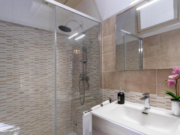 Duomo Luxury Suite Catania : photo 9 de la chambre chambre lit queen-size deluxe