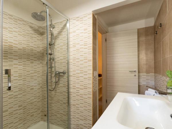 Duomo Luxury Suite Catania : photo 2 de la chambre chambre supérieure lit queen-size