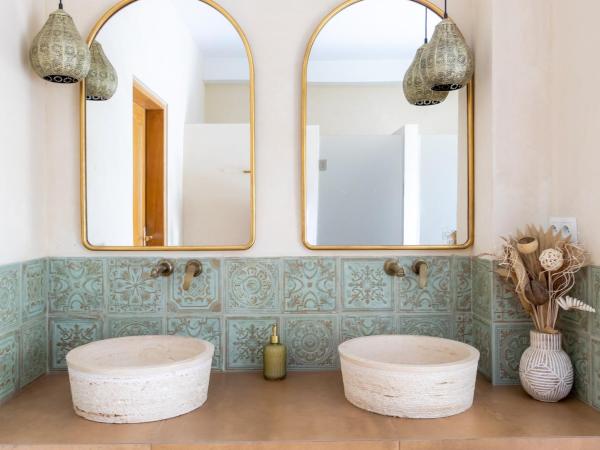 BlissHouse Cracow : photo 9 de la chambre chambre familiale avec salle de bains