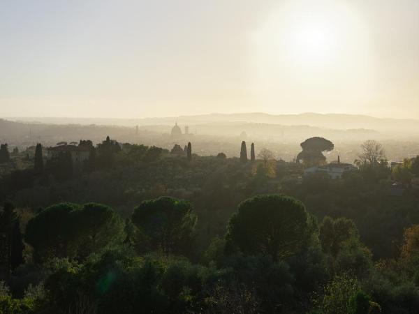 Villa La Stella : photo 2 de la chambre chambre triple - vue sur ville