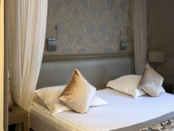 Hotel Monceau Wagram : photo 1 de la chambre chambre double supérieure romantique