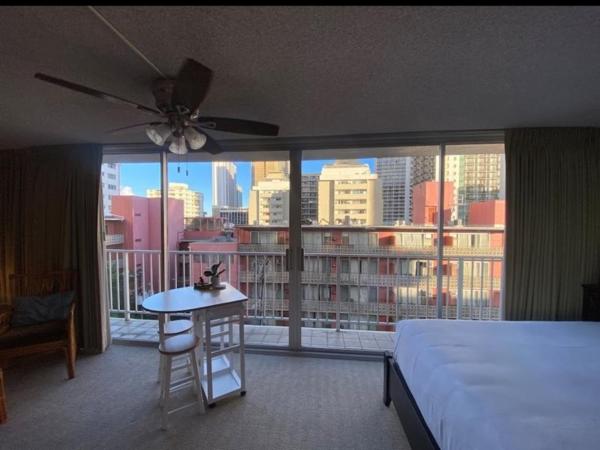 Pacific Monarch : photo 5 de la chambre studio avec balcon