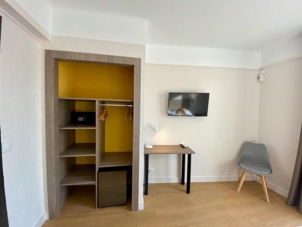 Hotel Courbet : photo 1 de la chambre chambre lits jumeaux standard