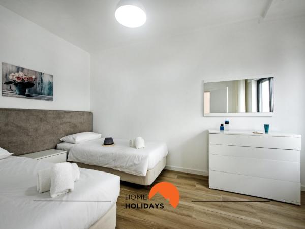 #211 Jacuzzi Ocean View, 100 mts Beach with AC : photo 1 de la chambre chambre double ou lits jumeaux avec salle de bains commune