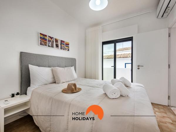 #211 Jacuzzi Ocean View, 100 mts Beach with AC : photo 1 de la chambre chambre double avec salle de bains commune