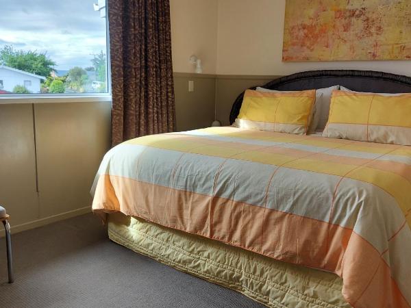 Bed and Breakfast Happy Home Taupo Accommodation : photo 2 de la chambre chambre lit king-size deluxe