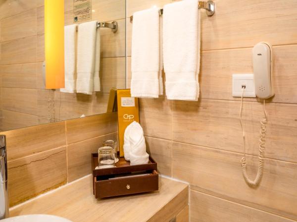 China Mayors Plaza - Free shuttle between hotel and Exhibition Center during Canton Fair : photo 1 de la chambre chambre double confort