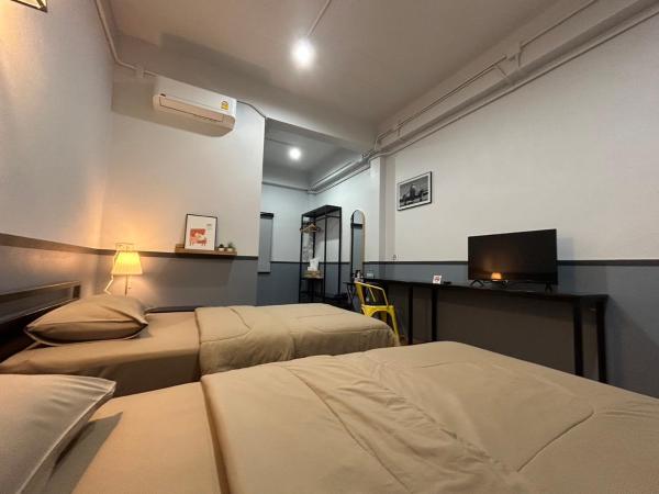 บ้านสุขซอย5 : photo 8 de la chambre chambre lits jumeaux standard