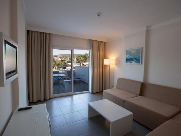 Batıhan Beach Resort & Spa : photo 5 de la chambre chambre familiale supérieure