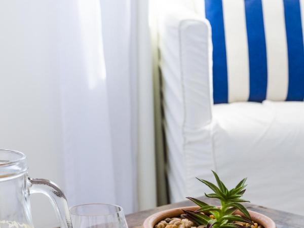 Le Relais La Borie : photo 3 de la chambre chambre principale - vue sur mer