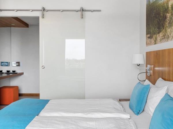 Best Western Plus Park Globetrotter Copenhagen Airport : photo 4 de la chambre suite junior lit king-size