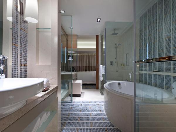 Sheraton Grand Beijing Dongcheng Hotel : photo 1 de la chambre chambre premier lits jumeaux, chambre 2 lits doubles - vue sur ville