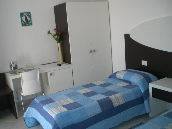 Residence Olbia : photo 3 de la chambre chambre lits jumeaux