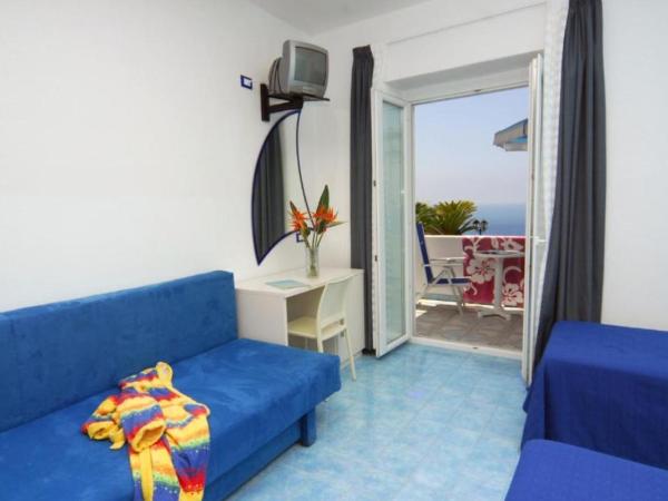 Hotel Imperamare : photo 4 de la chambre chambre double ou lits jumeaux - vue sur mer