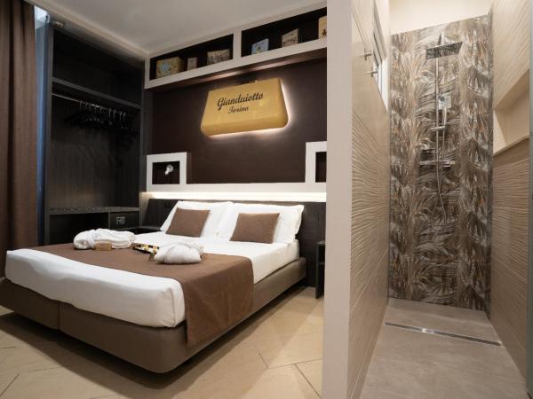 Hotel Plaza : photo 1 de la chambre chambre double supérieure