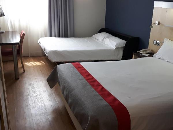 Holiday Inn Express Málaga Airport, an IHG Hotel : photo 6 de la chambre chambre double standard avec canapé-lit