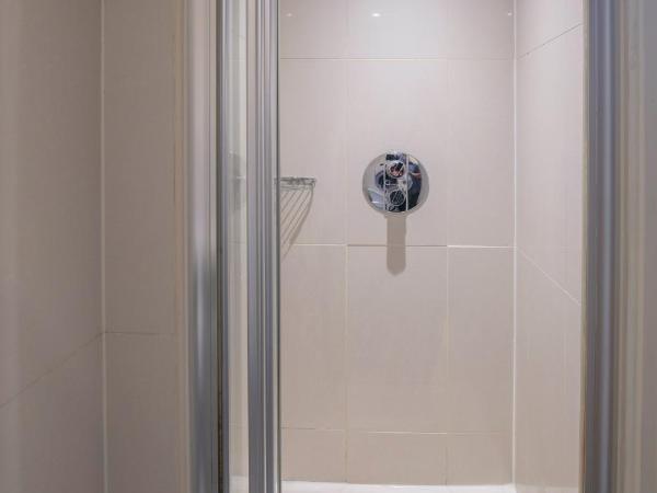 Queensway Hotel, Sure Hotel Collection by Best Western : photo 6 de la chambre chambre standard avec trois lits simples