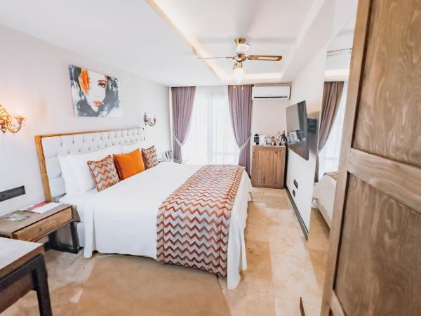 Doors Urla Hotel & Bungalows : photo 4 de la chambre chambre double - vue sur piscine