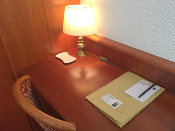 Hotel Bismarck : photo 4 de la chambre chambre double ou lits jumeaux standard - non-fumeurs