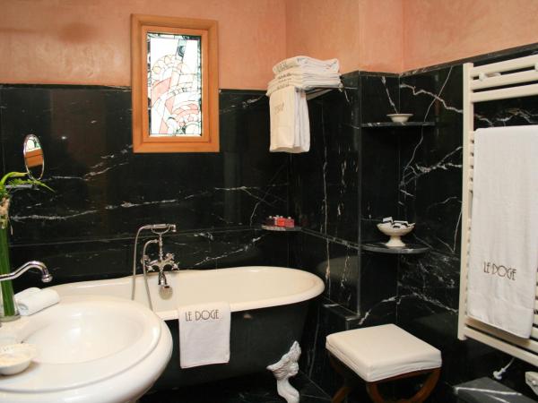 Hôtel particulier Le DOGE - Relais & Châteaux : photo 4 de la chambre chambre double standard