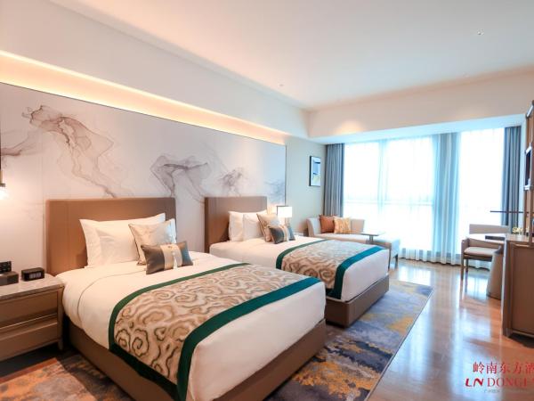 LN Dongfang Hotel Pazhou-Free Shuttle Buses and Registration Counter for Purchasing Agents during the Canton Fair : photo 1 de la chambre chambre lits jumeaux supérieure