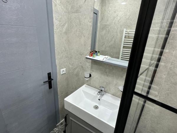 Big Orange Hotel Old City : photo 5 de la chambre chambre lit king-size deluxe