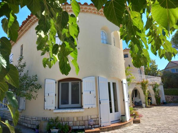 le relais fleuri : photo 8 de la chambre chambre double avec salle de bains privative