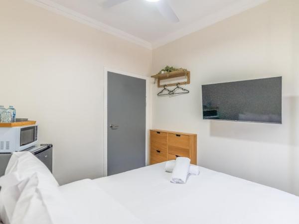 K2 Brisbane : photo 5 de la chambre chambre double avec salle de bains commune