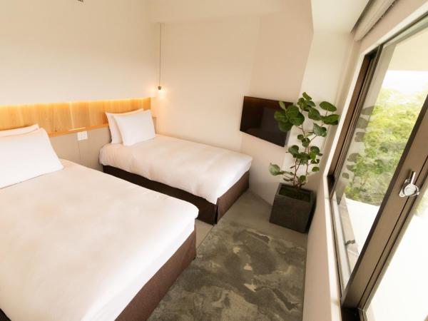 Hilltop Resort Fukuoka : photo 2 de la chambre area f superior twin