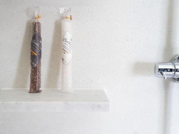 Hilltop Resort Fukuoka : photo 1 de la chambre area f suite