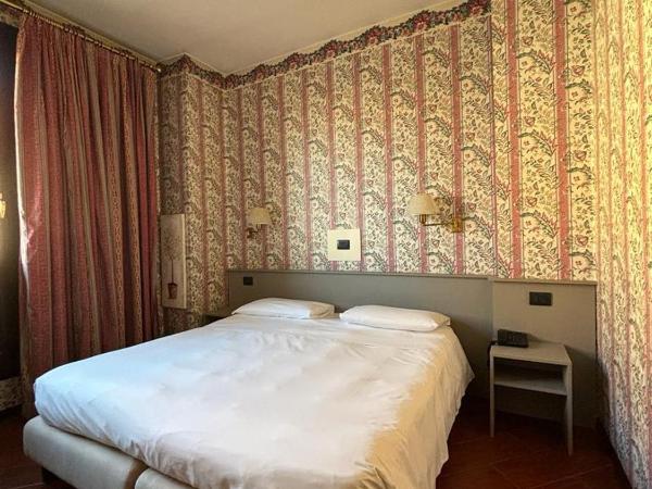 Hotel Plaza : photo 2 de la chambre chambre double ou lits jumeaux Économique