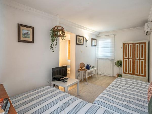 Villa Tulipan : photo 1 de la chambre chambre double - vue sur mer