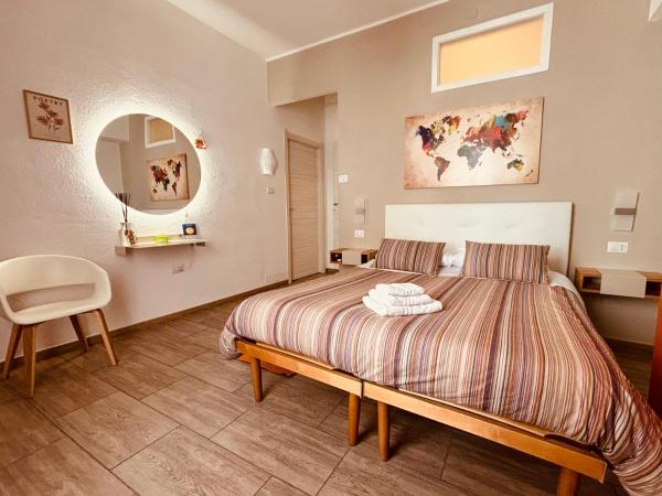 Sweet Rooms Cagliari : photo 8 de la chambre chambre double ou lits jumeaux avec salle de bains privative