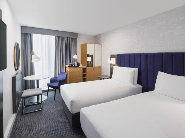 DoubleTree by Hilton Manchester Piccadilly : photo 7 de la chambre chambre avec 2 grands lits queen-size 