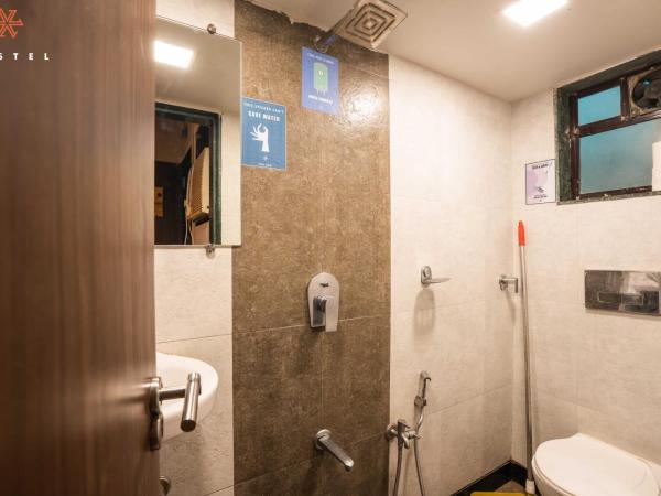 Zostel Mumbai : photo 9 de la chambre lit dans dortoir mixte de 6 lits