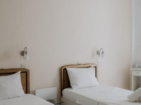 Hotel Thirasia : photo 2 de la chambre chambre double supérieure