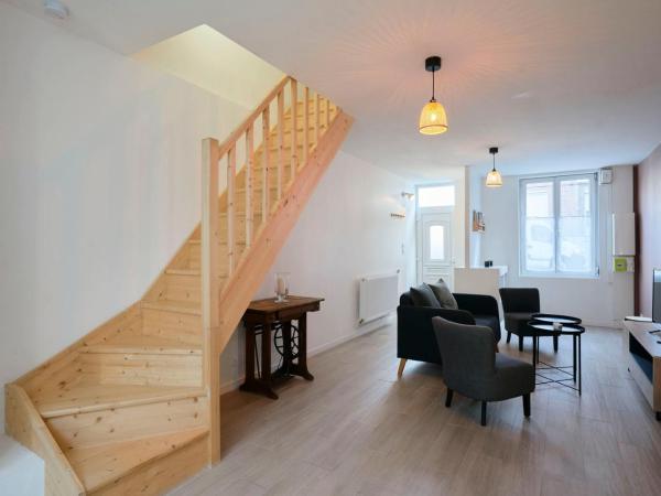 House in Lille near Euratech private terrace. : photo 10 de la chambre maison de vacances