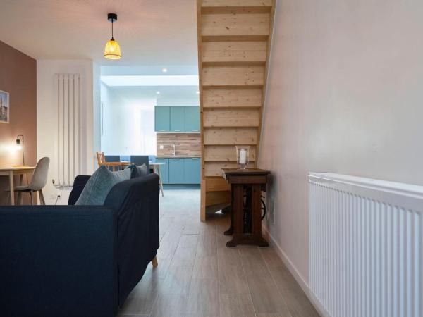 House in Lille near Euratech private terrace. : photo 8 de la chambre maison de vacances