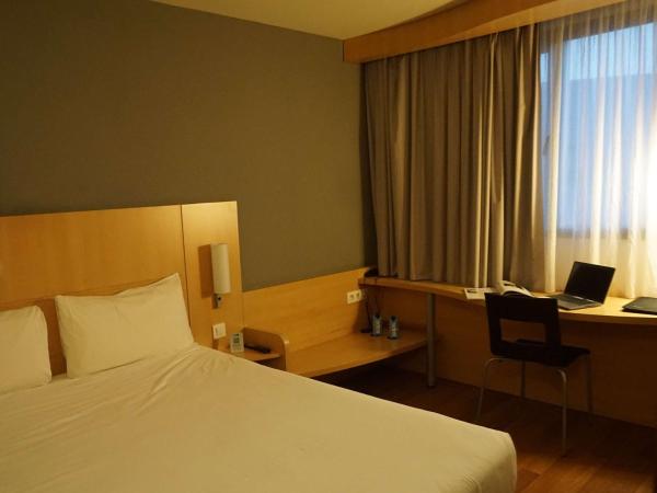 Ibis Girona : photo 4 de la chambre chambre double standard