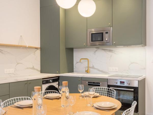 5-bedroom house in the centre of Lille. : photo 8 de la chambre maison de vacances